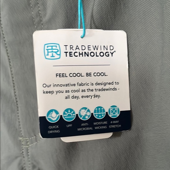 Tori Richard R & R Shorts - Picture 3 of 4